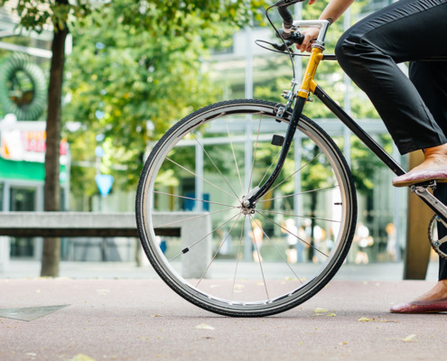 Frau auf Vintage Fahrrad