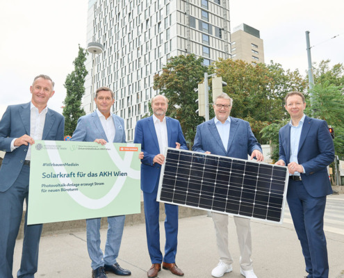 AKH Wien und MedUni Wien Photovoltaik-Anlage am Bürogebäude